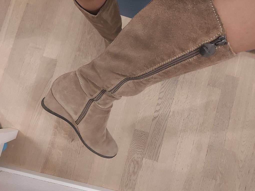 Scarpe da donna: Stiefel Geox gr.38 – Usato da Hunzenschwil venduto da Jonny-88