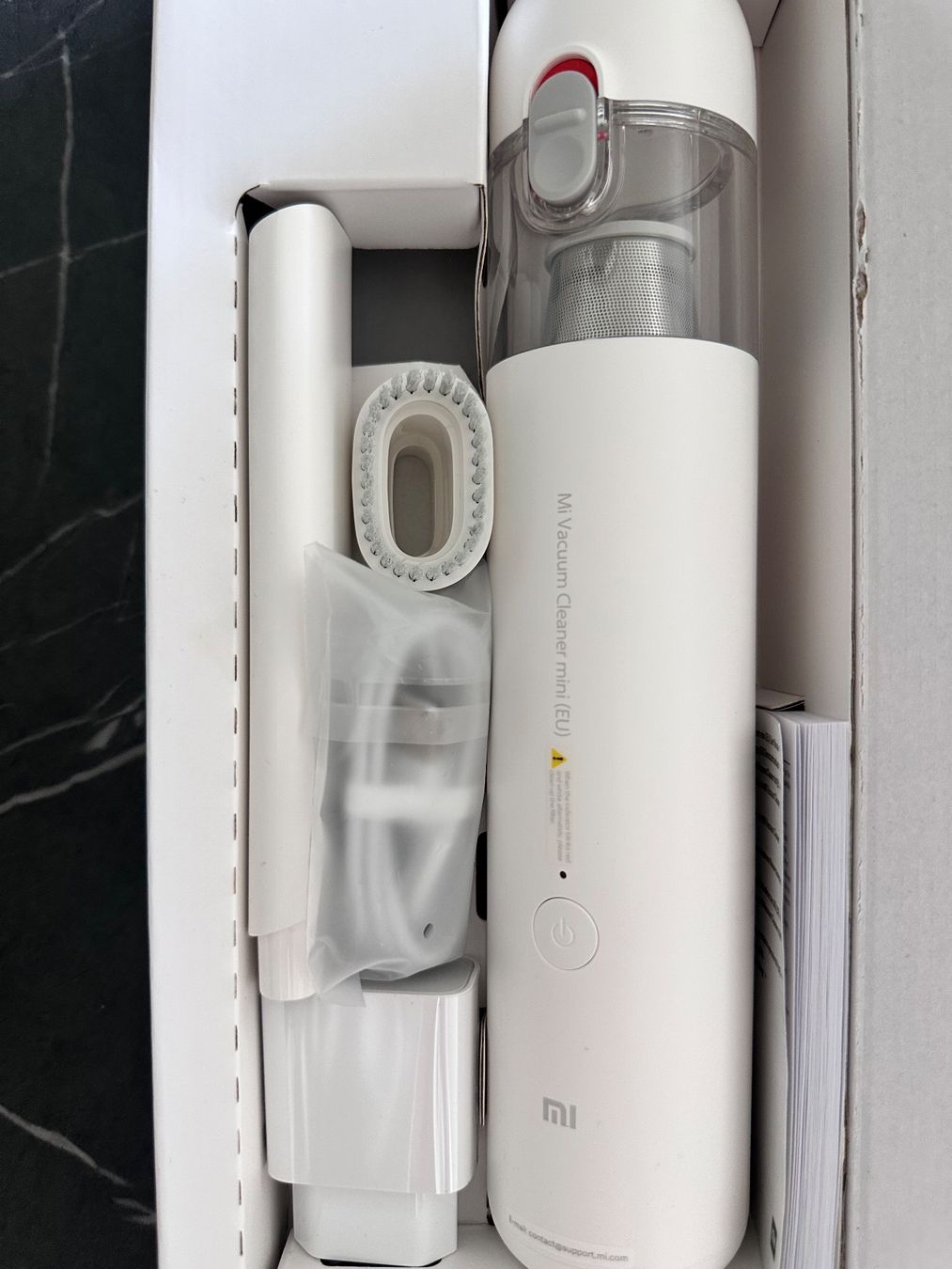 Xiaomi Aspirapolveri & Accessori: Xiaomi Mi Vacuum Cleaner Mini EU – Nuovo (secondo la descrizione) da Zürich venduto da ElissZurich 1