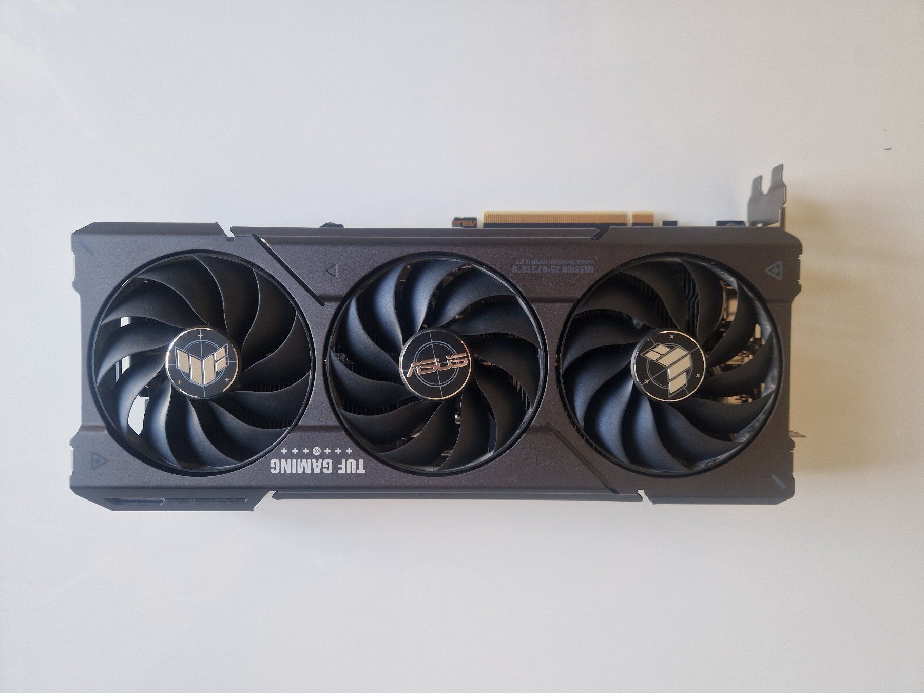 Asus Schede grafiche: ASUS TUF Gaming NVIDIA GeForce RTX 4060 Ti – Usato da Genève venduto da Balisteau