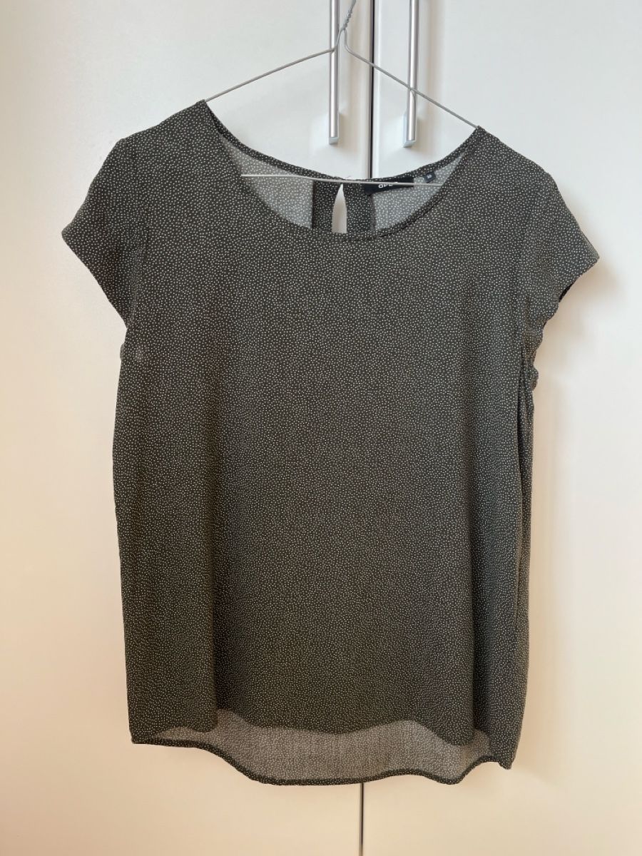 Opus Camicette: OPUS Sommer Bluse Gr. 36, oliv mit Pünktchen – Usato da Zürich venduto da Kleanthy