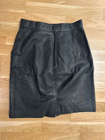 Schwarzer Lederrock/Skirt, Gr. 36