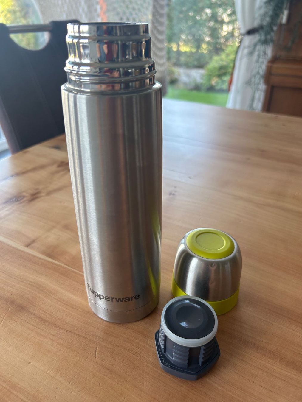 Tupperware Borracce & Thermos: Isolierflasche Tupperware Edelstahl silber gebraucht – Usato da Kaltbrunn venduto da lagone1 1