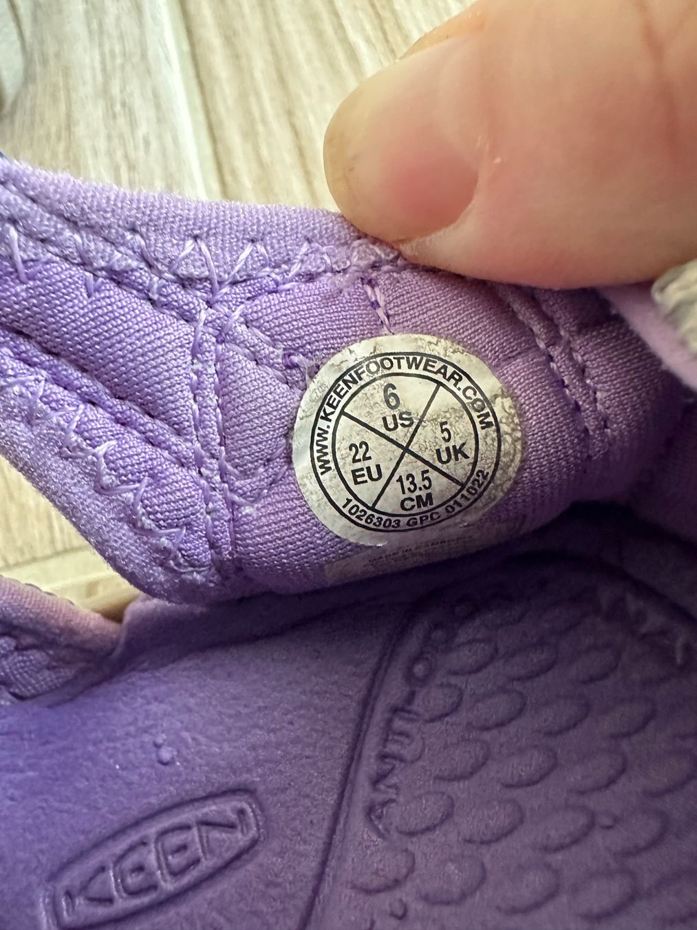 Keen Scarpe per ragazze: Keen Sandalen Gr. 22 violett – Usato da Rudolfstetten venduto da Joyw 3