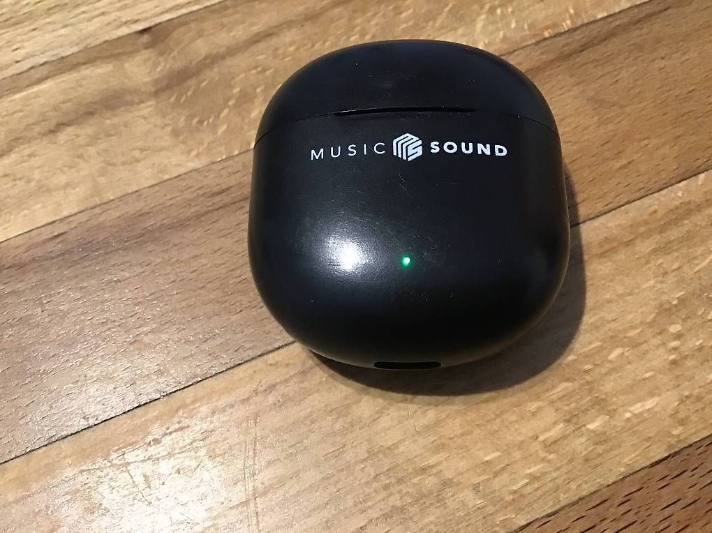 Cuffie: Music u Sound Kopfhörer  – Usato da Uzwil venduto da Steini27