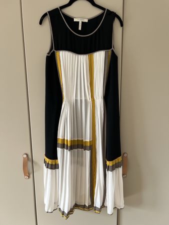 BCBG maxzaria runway dress 