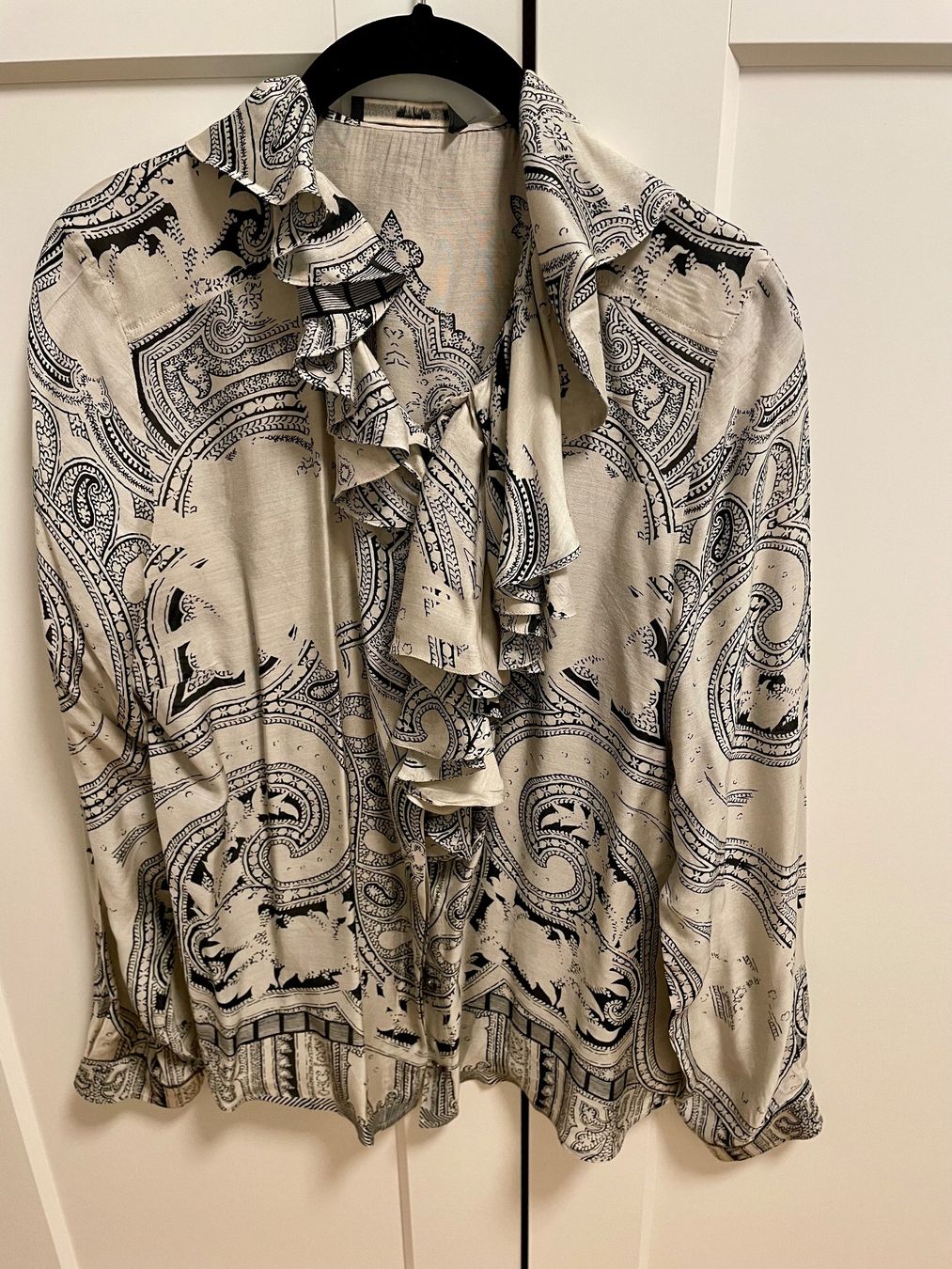 Etro Camicette: Etro Bluse Grösse 40/42 Damen – Usato da Kriens venduto da Mayang