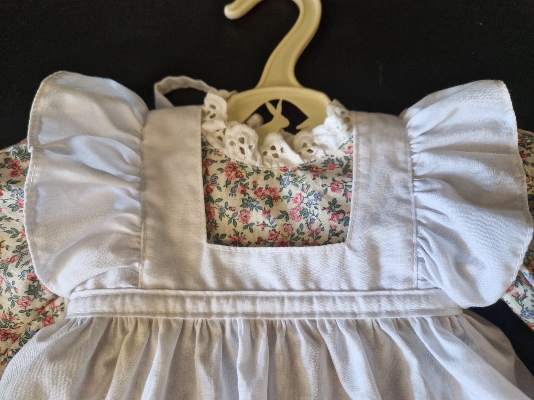 Vestiti & Gonne: Babykleid mit Blumenmotiv – Usato da Muhen venduto da Restwert_Muhen 1