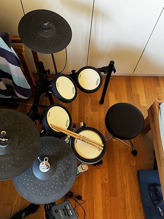 Strumenti musicali: Elektronikschlagzeug Yamaha DTX 582K – Usato da Birsfelden venduto da jon_687v 3