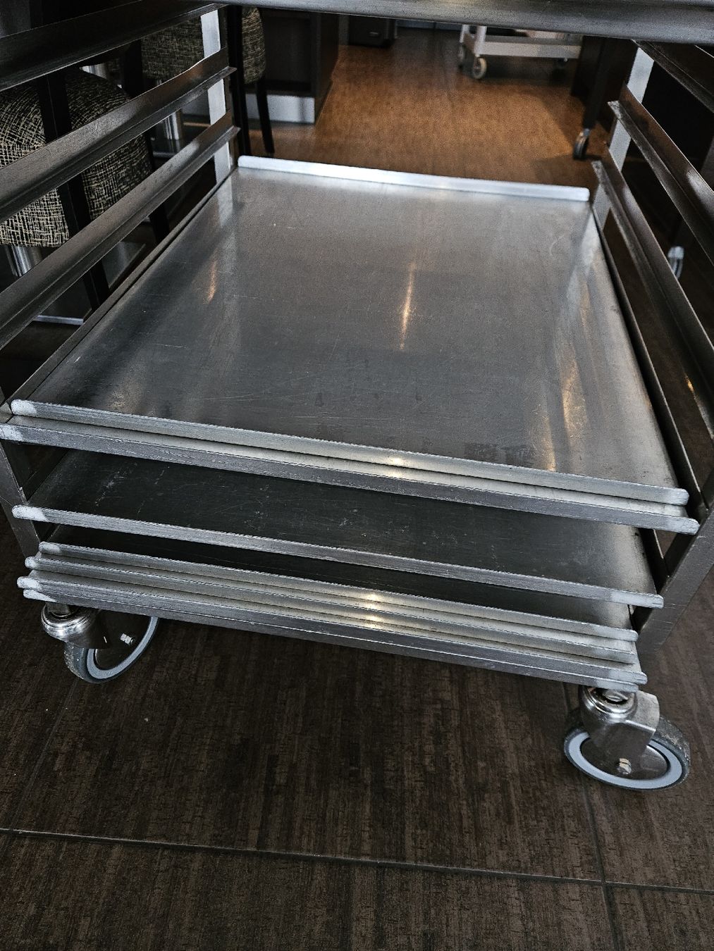 Cucine complete: Alu Leicht- Bleche 65x53cm 7Stück – Usato da Morschach venduto da Hanswi