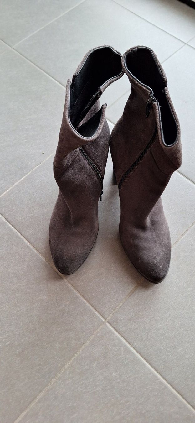 Scarpe da donna: Khrio, bottine grise / graue Stiefelette – Nuovo e nell'imballaggio originale da Lussery-Villars venduto da pousinete02 1