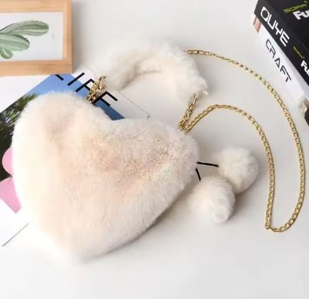 Herzige Plüsch-Tasche in Weiss mit Goldkette – Neu!