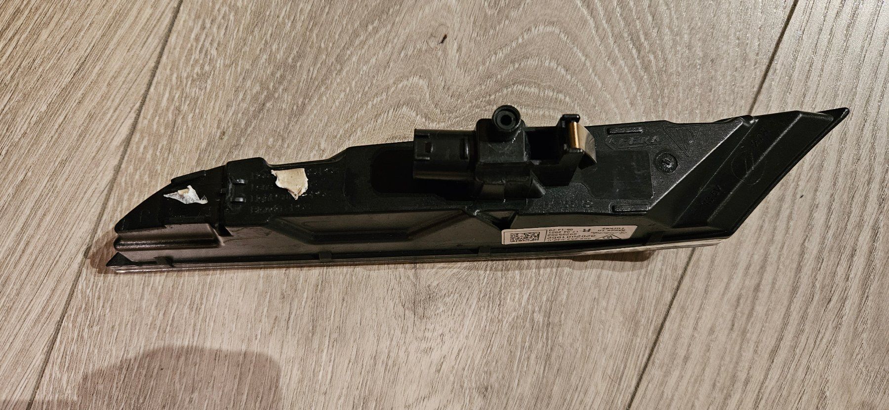 Porsche Tutti pezzi di ricambio auto: Porsche 911 (992) Blinker rechts – Difettoso da Brittnau venduto da leroyjethro