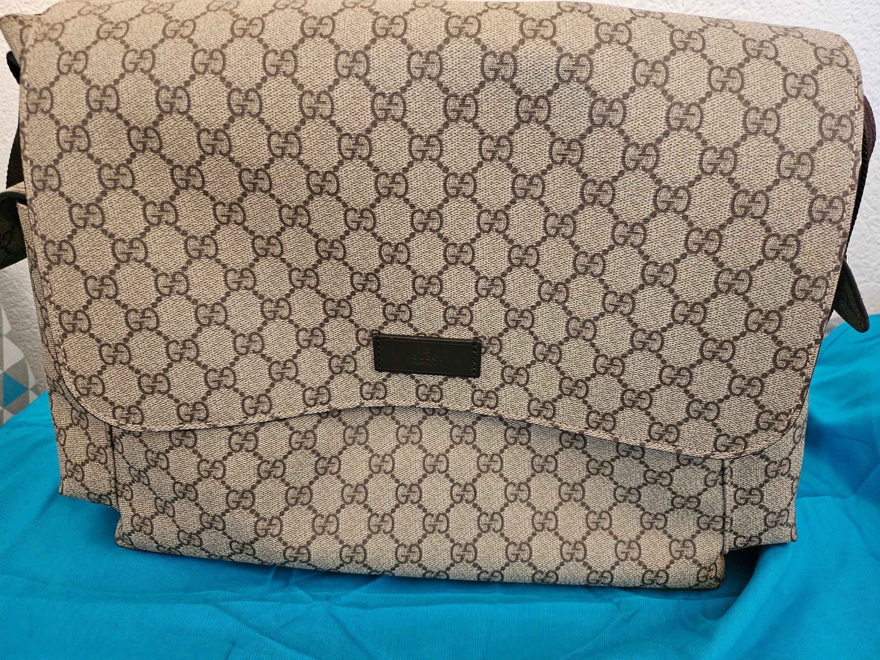 Gucci Kindertaschen: Gucci Diaper Bag – Neu und originalverpackt aus Meilen von Gbaby