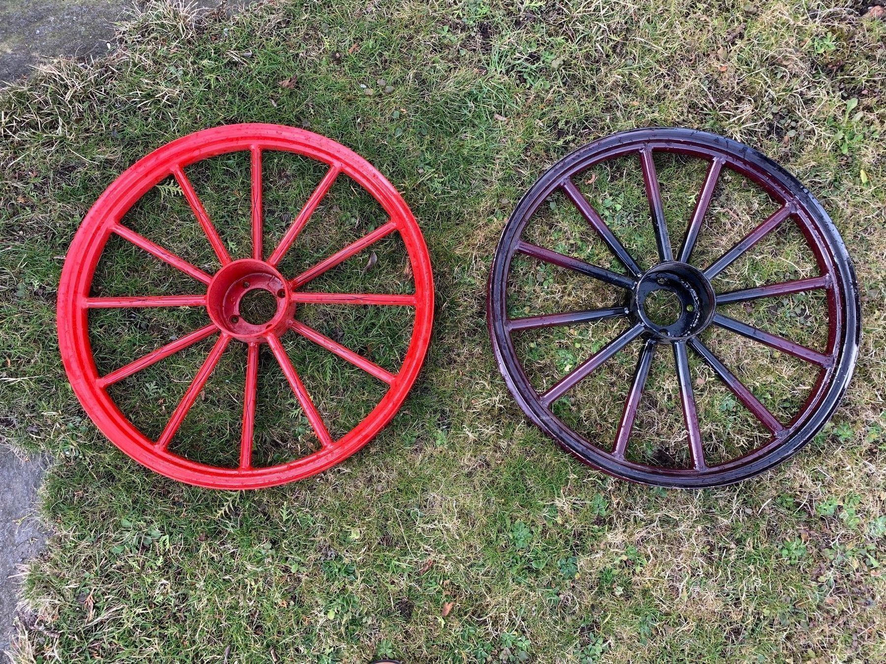 Carrozze: 2 Kutschenräder – Usato da Feldbach venduto da Olive1