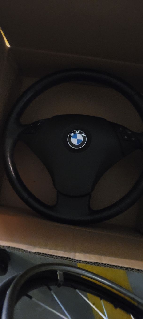 BMW Alle Autoersatzteile: Bmw e60/61 LCI Lenkrad – Gebraucht aus Studen BE von mfacen
