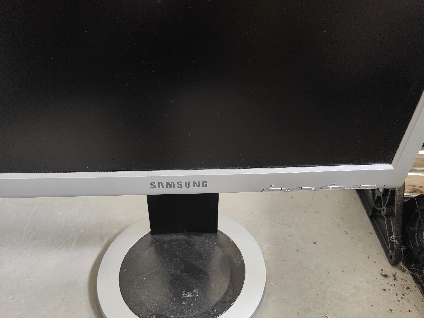 Samsung Monitor: Samsung SyncMaster Monitor – Usato da Möriken AG venduto da ste_sdp9 1