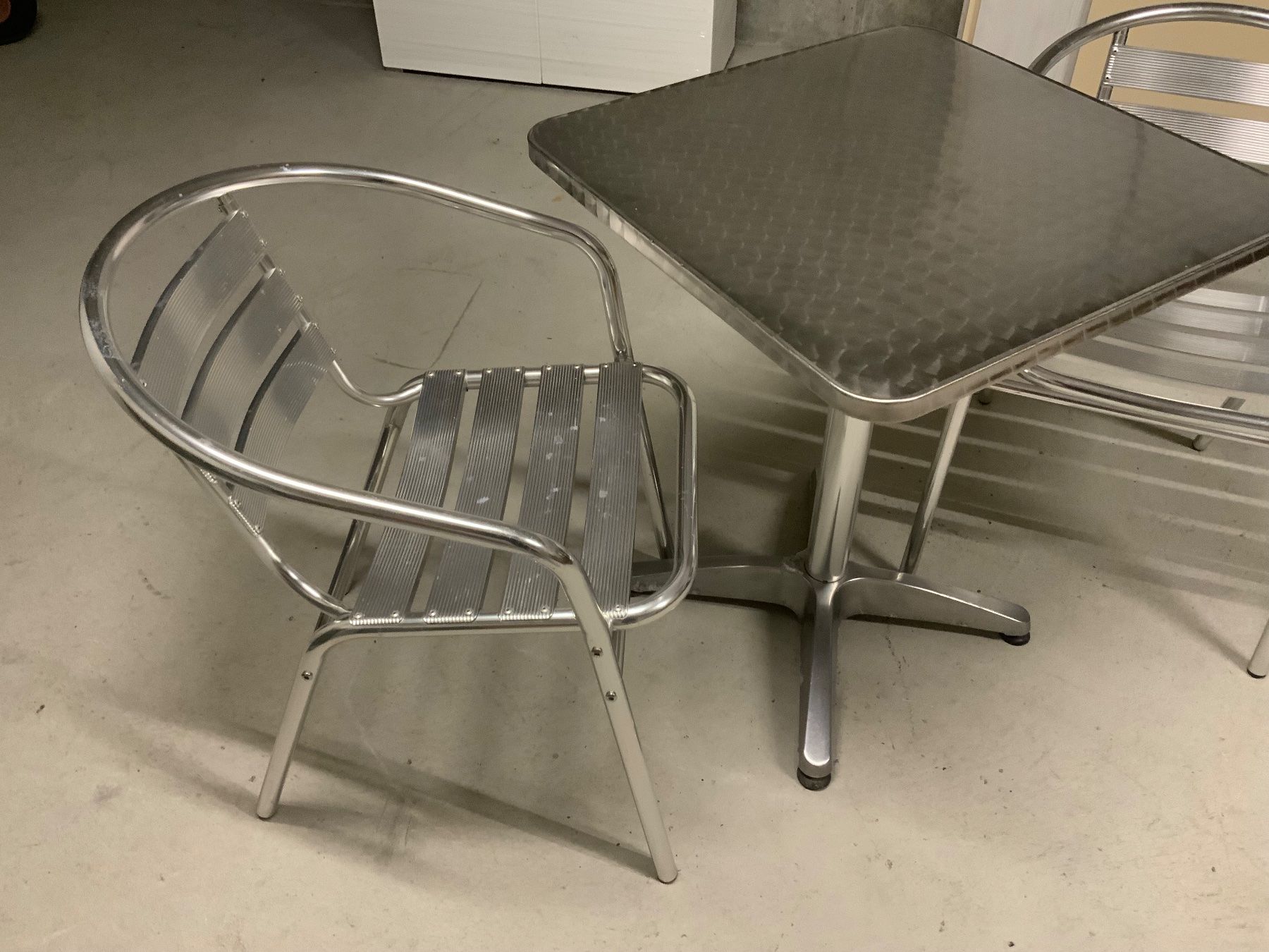 Tischset: Gartentisch mit 2 Stühlen Aluminium Set gebraucht – Gebraucht aus Thun von LGBgartenbahn 1