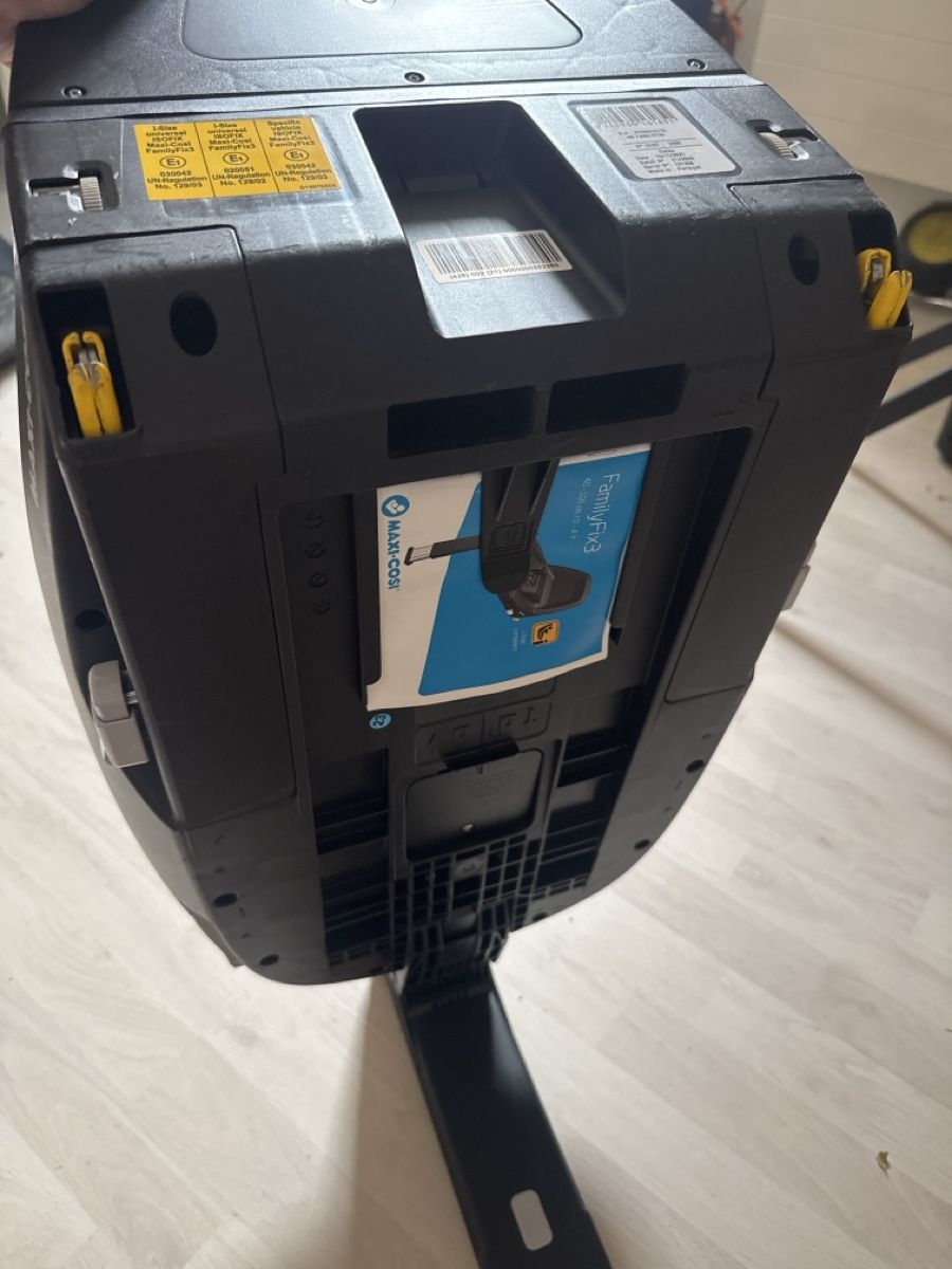 Maxi-Cosi Seggiolini per auto: Maxi Cosi FamilyFix3 Isofix Basisstation – Usato da Wittenwil venduto da eichmitronik 2