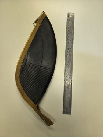 Schreif Designer Federetui / Tasche aus Butyl-Schlauch 