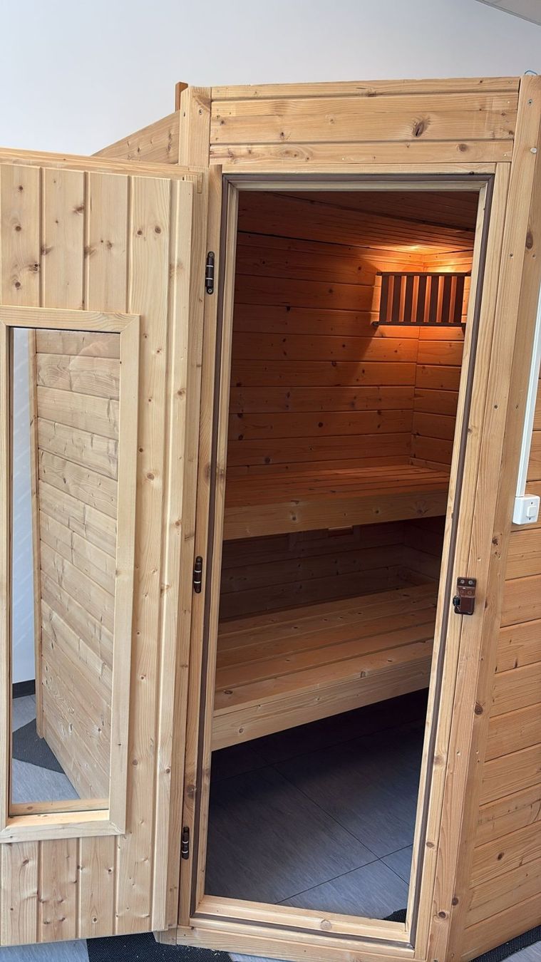 Sauna & Accessori: Sauna Finlandese 4 posti – Usato da paradiso venduto da luc_hhx6 3