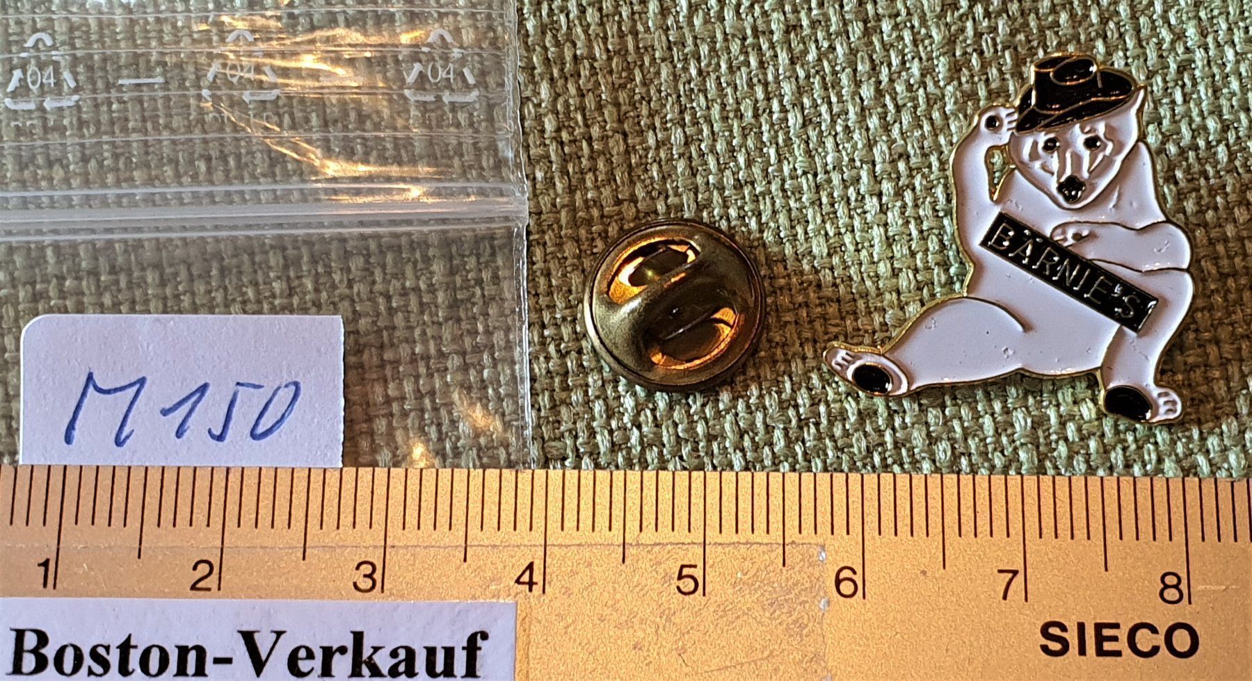 Placchette & Badge: M150 - Pin Eisbär Bärnie's Bar – Usato da Reinach BL venduto da Boston-Verkauf 1