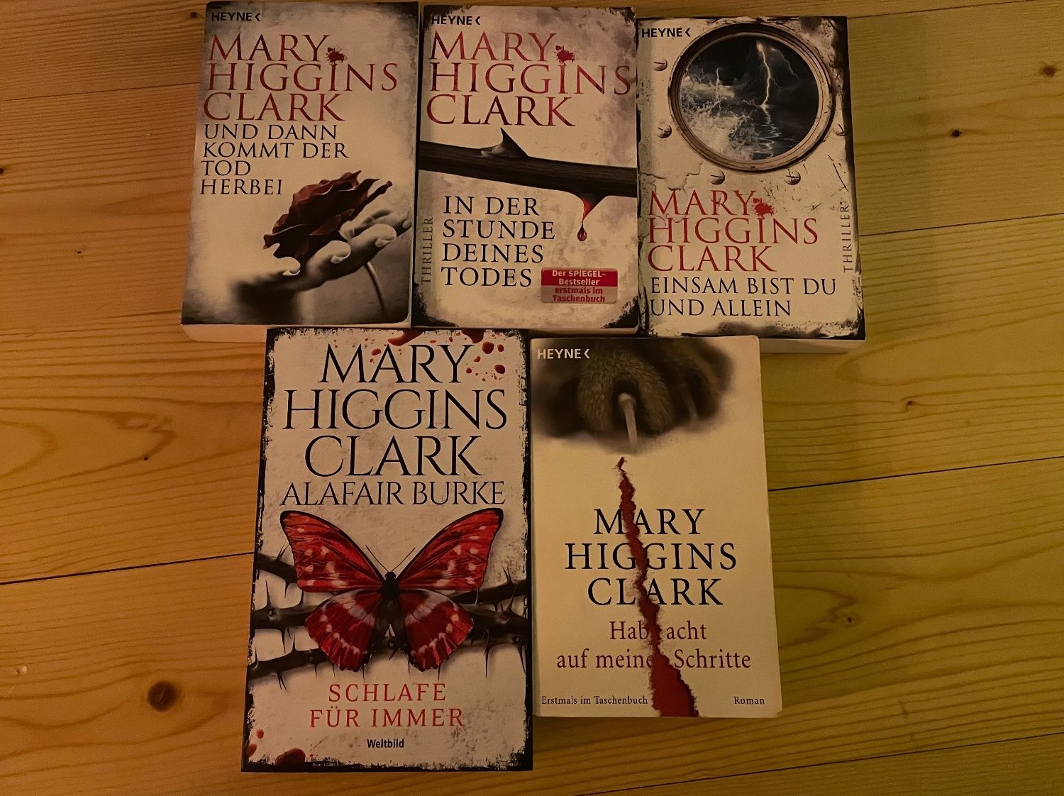 Libri: Diverse Romane von Mary Higgins Clark – Usato da Buch am Irchel venduto da CaNoW