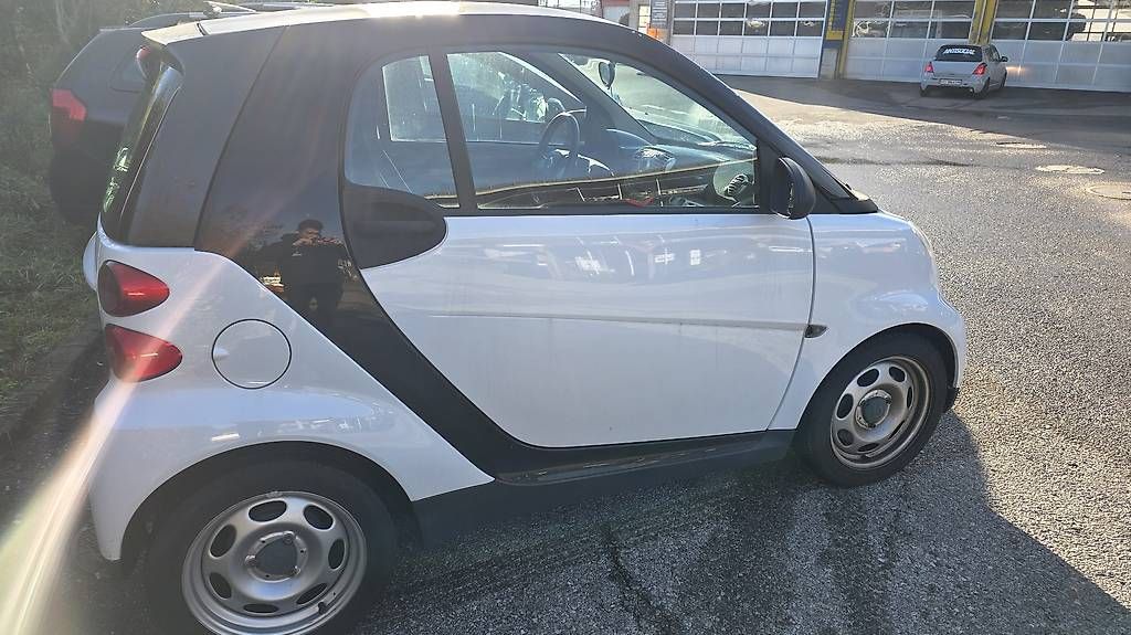 Automobili: Smart fortwo coupe mhd – Usato da Cadro venduto da hug_gh9z 1