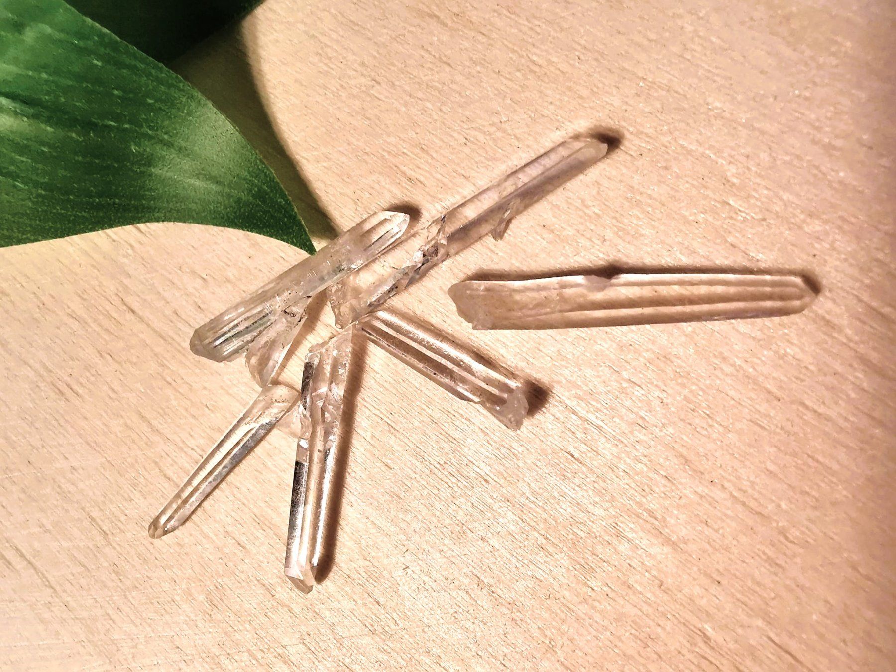 Mineralien & Heilsteine: 5-7cm natürlich Bergkristall Spitzen – Neu und originalverpackt aus Dierikon von Buntspecht-10 5
