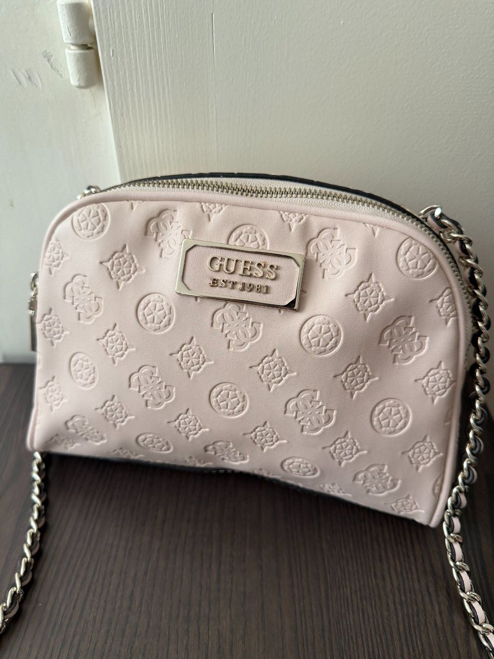 Guess Sonstige Kleidung & Accessoires: Sac bandoulière GUESS – Neu (gemäss Beschreibung) aus Le Locle von tchanatakoua 2