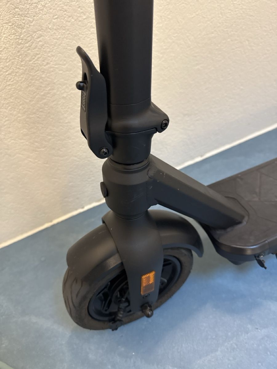 Scooter: VMAX VX2 ST E-Scooter electric scooter, black, 500W – Usato da Bülach venduto da Suters0403 3