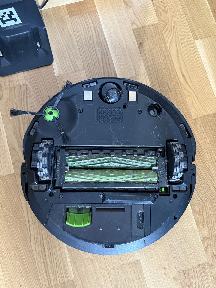 Irobot Aspirapolveri & Accessori: iRobot Roomba Combo j7 Robot Staubsaugen & Wischen – Usato da Biel/Bienne venduto da Husseinsheikho 4