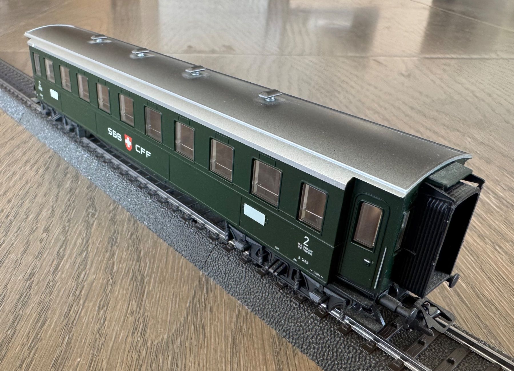 Märklin Modellini di ferrovie: SBB-Oldtimer-Personenwagen 2. Klasse; neu – Nuovo (secondo la descrizione) da St. Moritz venduto da Manu7500 3