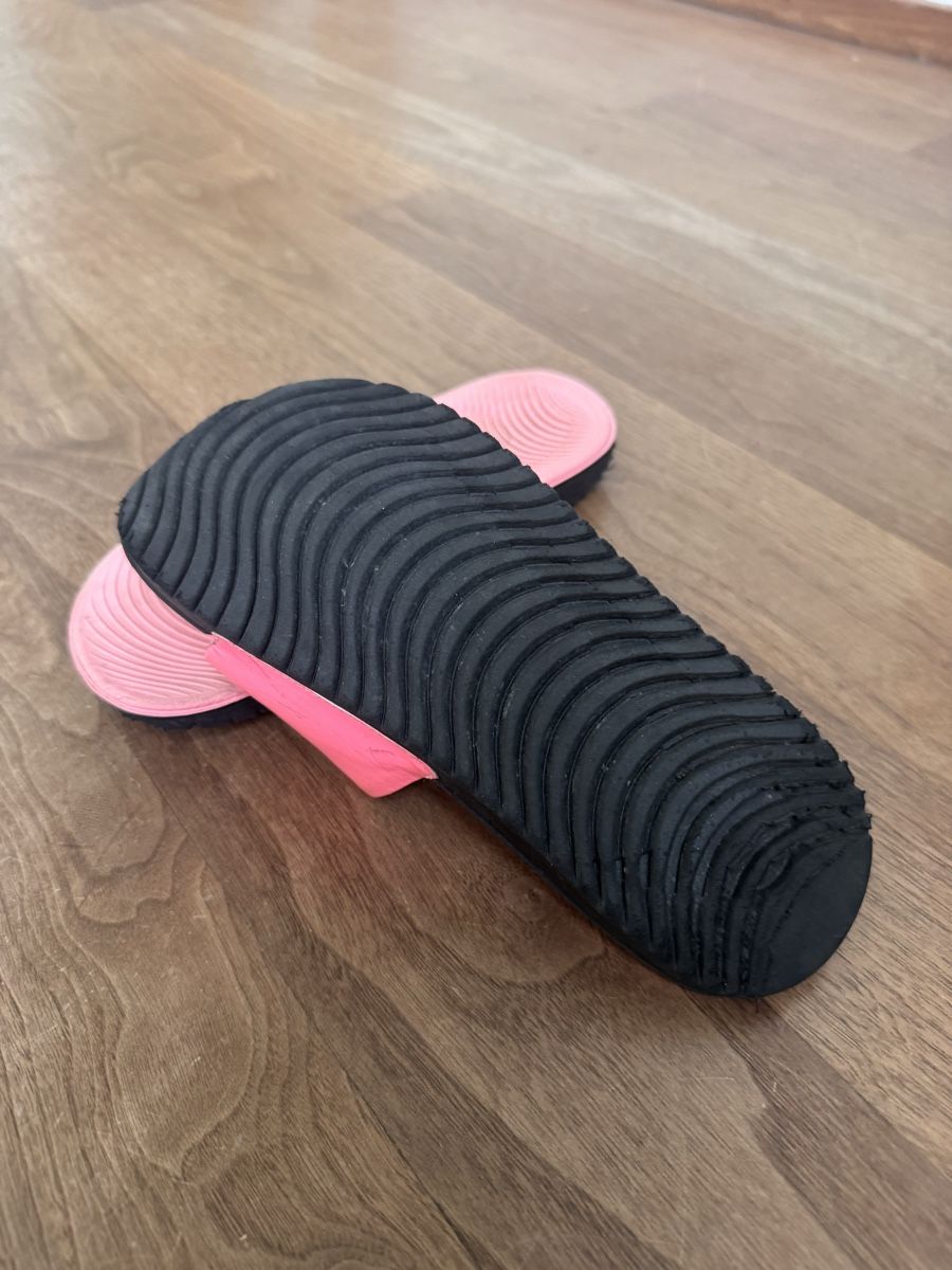 Scarpe per ragazze: Nike Badeschuhe, rosa, Gr. 34 – Usato da Luzern venduto da simona80 1