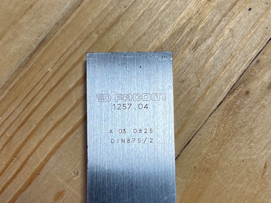 Facom Tutti gli attrezzi: Combination Square FACOM 1257.04 DIN875/2 used – Usato da Leysin venduto da nevin.mccallum 1