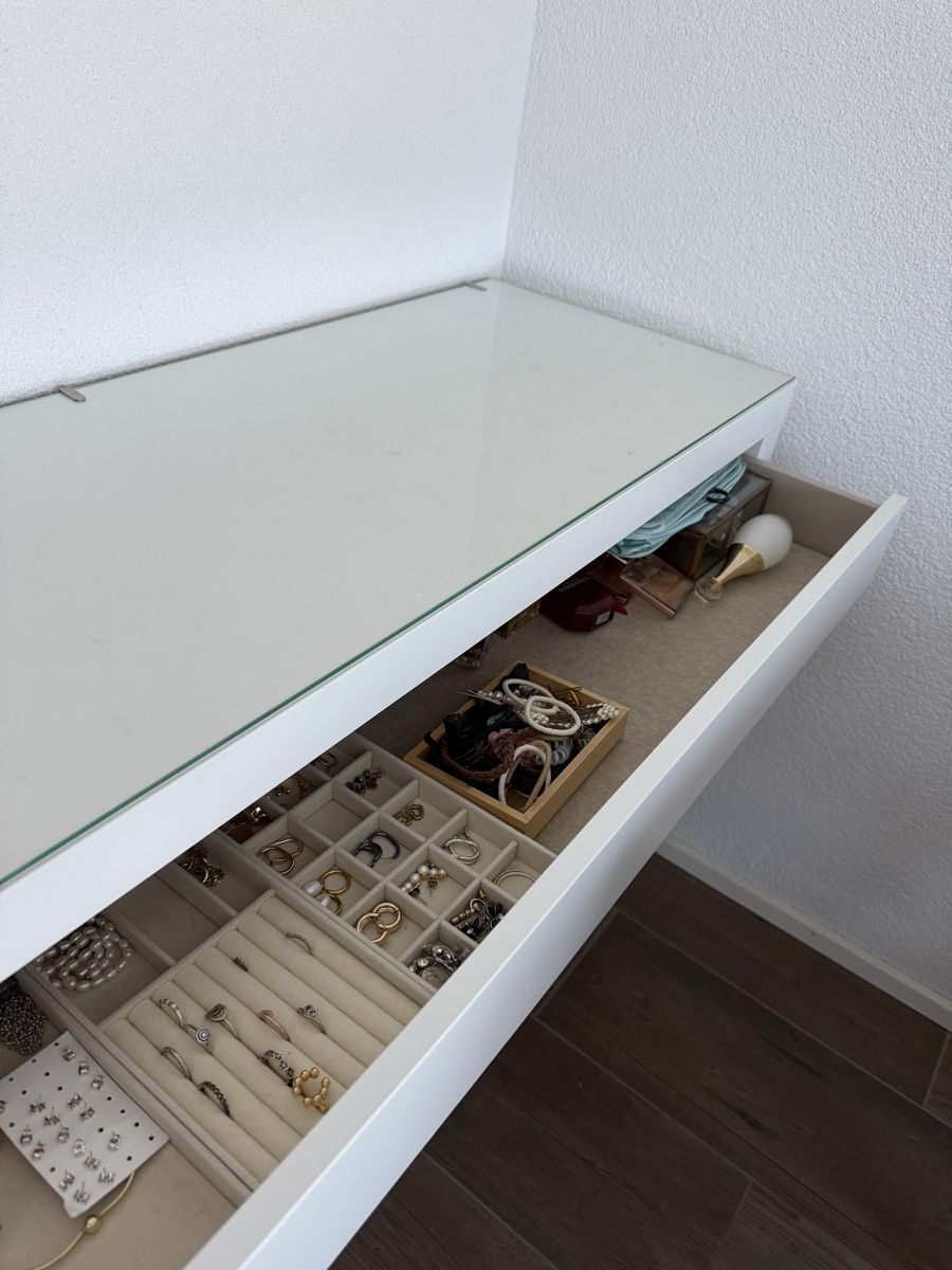 Ikea Schminktische: Ikea Malm Schminktisch – Gebraucht aus Lenzburg von Chlinisimone 1
