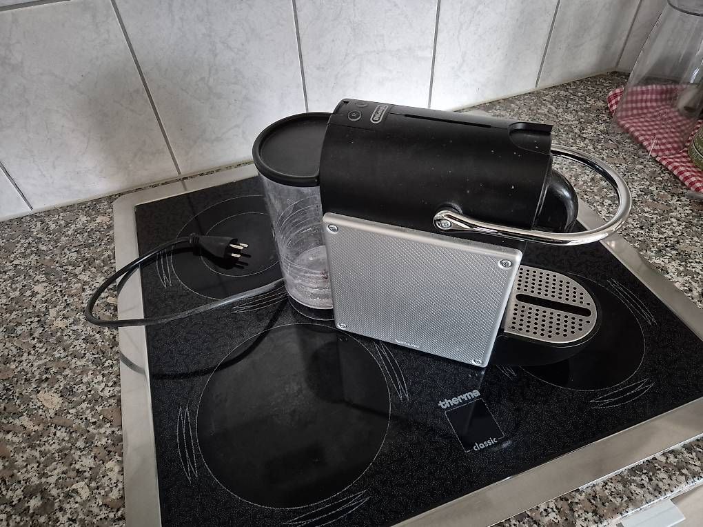 Macchine per caffè & Macchine per espresso: Nespresso Kaffeemaschine – Usato da Grosswangen venduto da patrick2991 1
