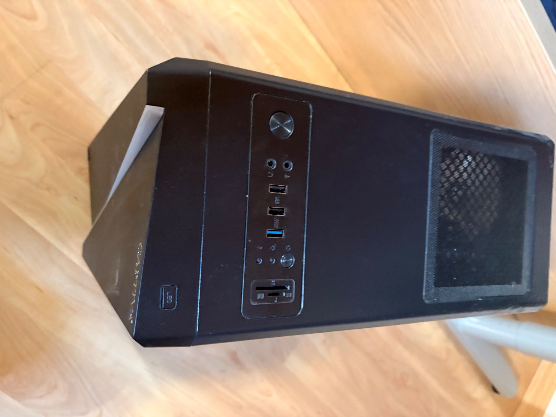 PC: Gaming PC Captiva GeForce RTX gebraucht – Usato da Kirchberg BE venduto da Tim_187 1