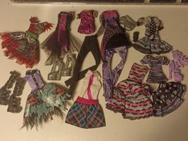 Kleidung für Monster-High-Puppen