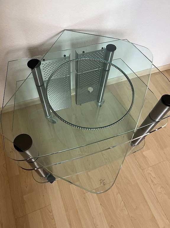 TV Möbel: TV Möbel, Glas, schwenkbar – Gebraucht aus Stäfa von boohoosu 2