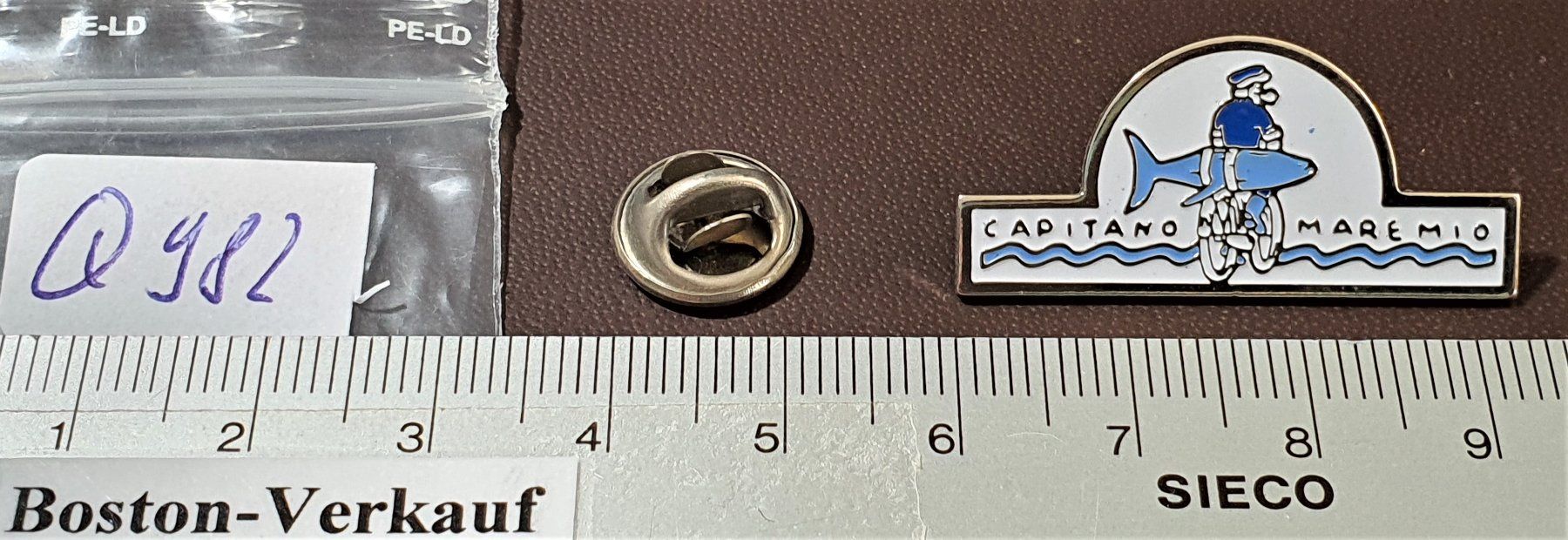 Placchette & Badge: Q982 - Pin Capitano Maremio – Usato da Reinach BL venduto da Boston-Verkauf 1