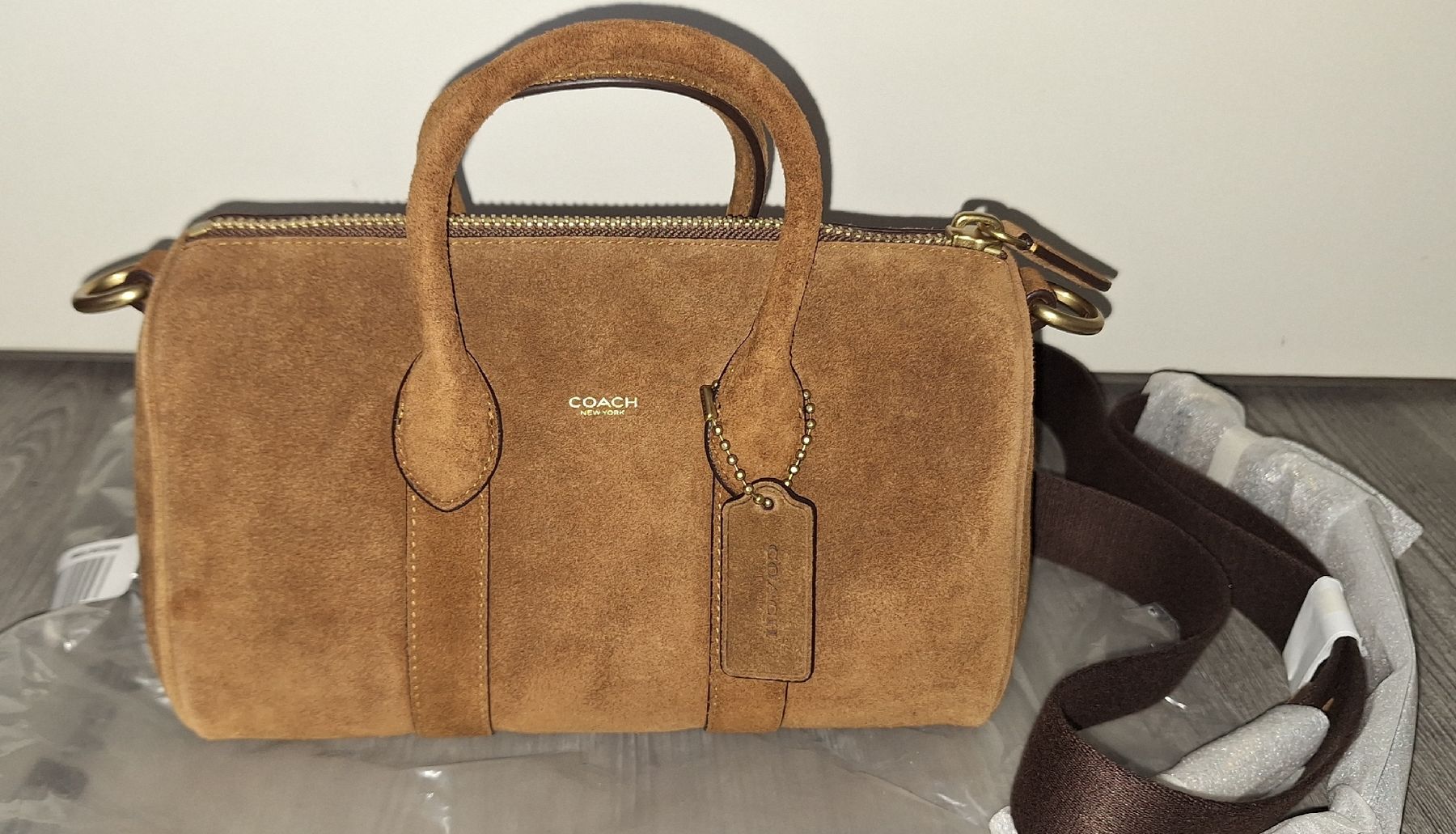 Coach Sacs: Coach Compass 25 suede brown – Neuf avec emballage d'origine à Wilen b. Wollerau par kat_35 1