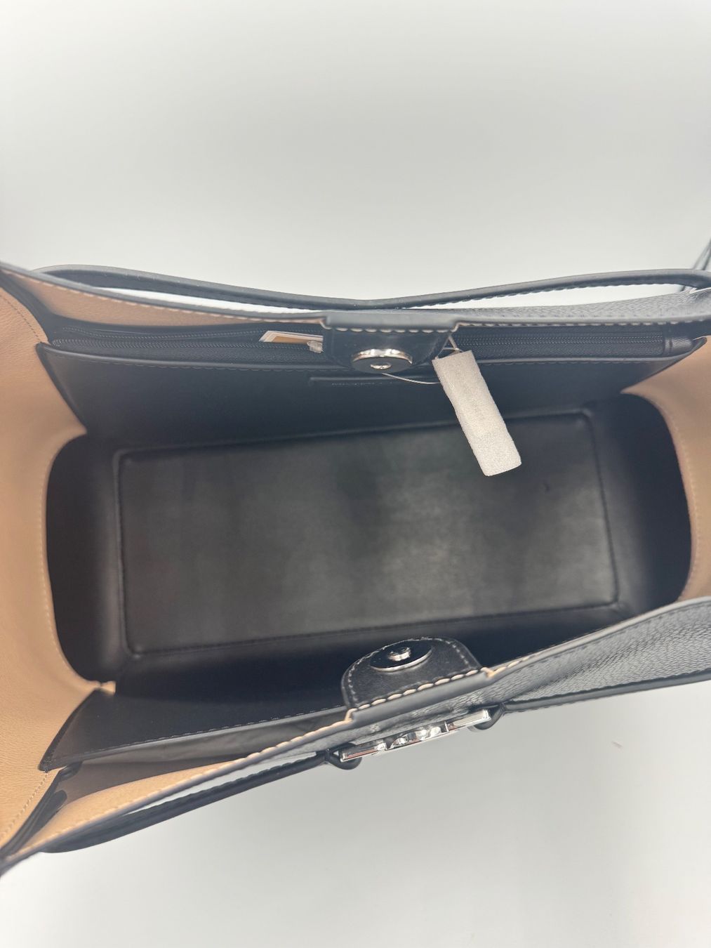 Michael Kors Sacs femmes: Michael Kors Tasche black – Neuf avec emballage d'origine à Wiedlisbach par Sistershop 5