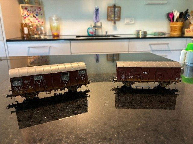 Modellini di ferrovie: Diverse Güterwagen, Spur H0 – Usato da Leuzigen venduto da bnbz101 5