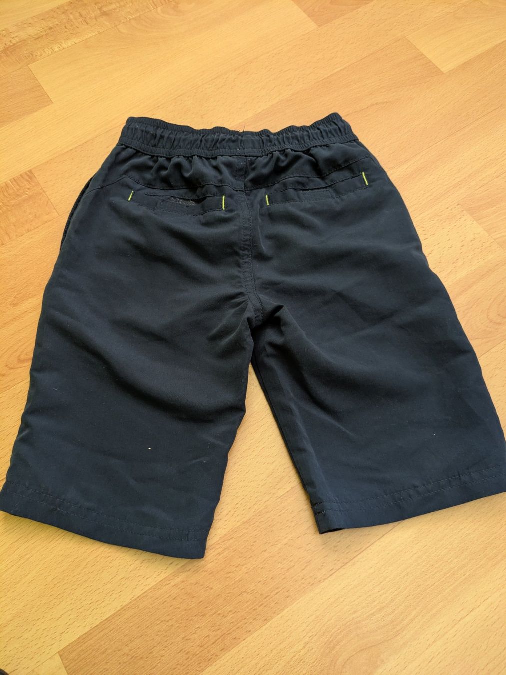 Hosen: Kinder Shorts Grösse 104 dunkelblau – Gebraucht aus Adlikon b. Andelfingen von IlonaSp 1