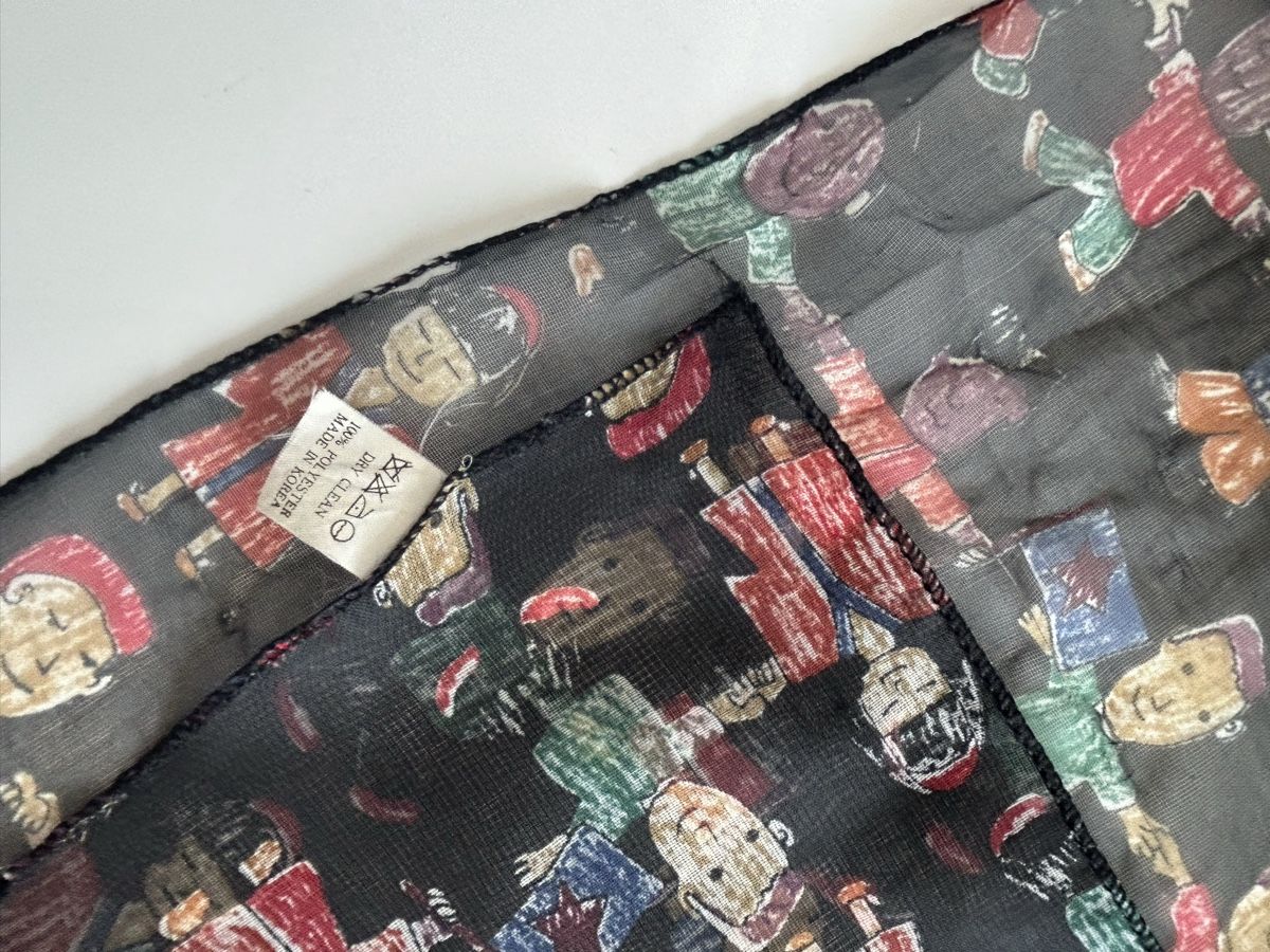 Foulards, Tücher & Schals: Schal Damen Schwarz mit Kindern Muster 100% Polyester – Neu (gemäss Beschreibung) aus Saland von ele_vc96 2