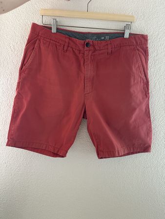 H&M L.O.G.G. Shorts Gr. 34, Rot - Gratisversand