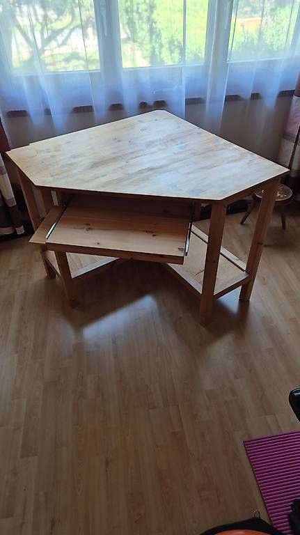 Bureaux: Table d'angle pour ordinateur – D'occasion à Cornaux NE par Provins 1