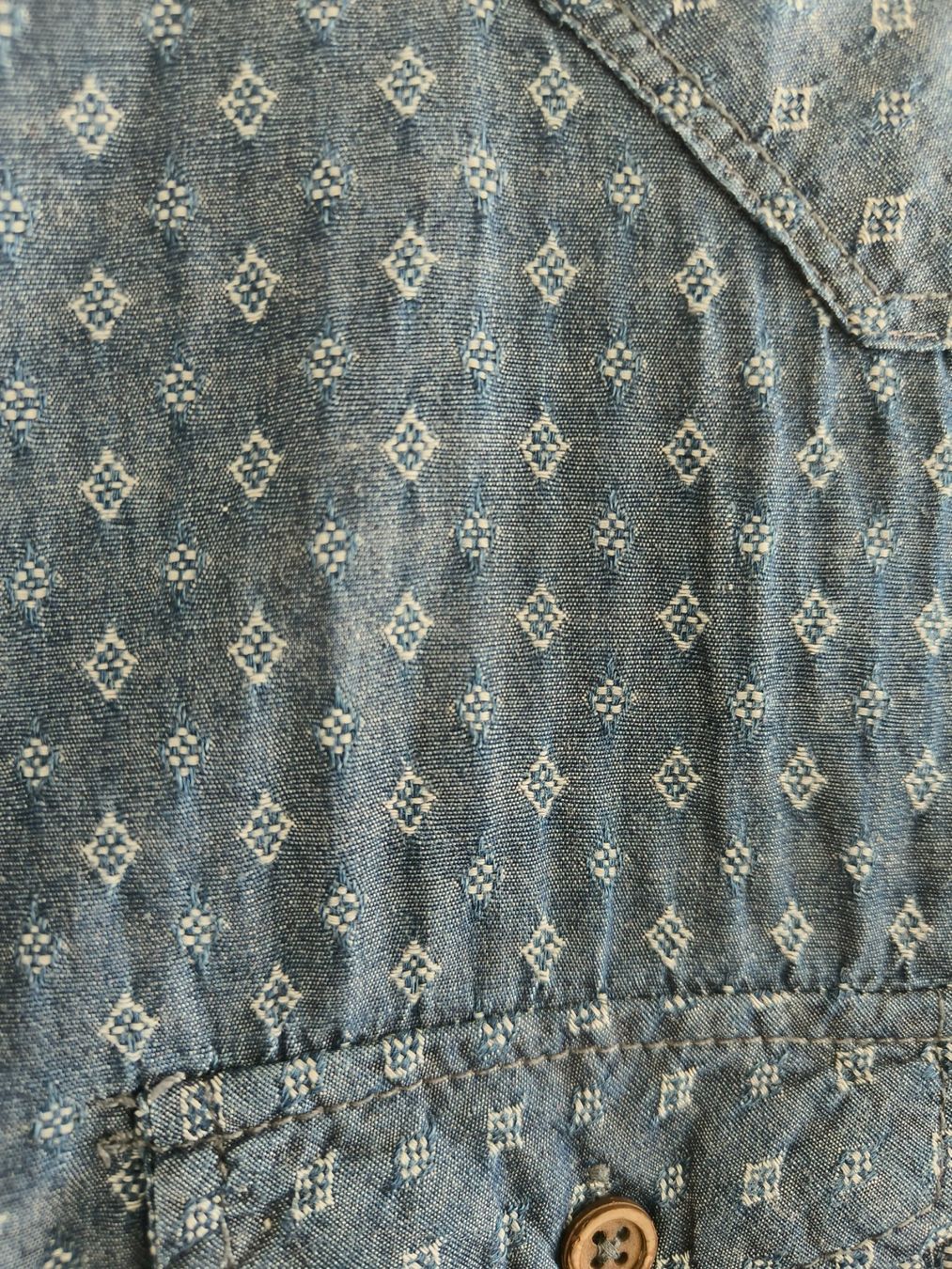 Bershka Camicie: Blaues Hemd mit hübsch gewobenem Muster, grösse M – Usato da Zürich venduto da anderey 1