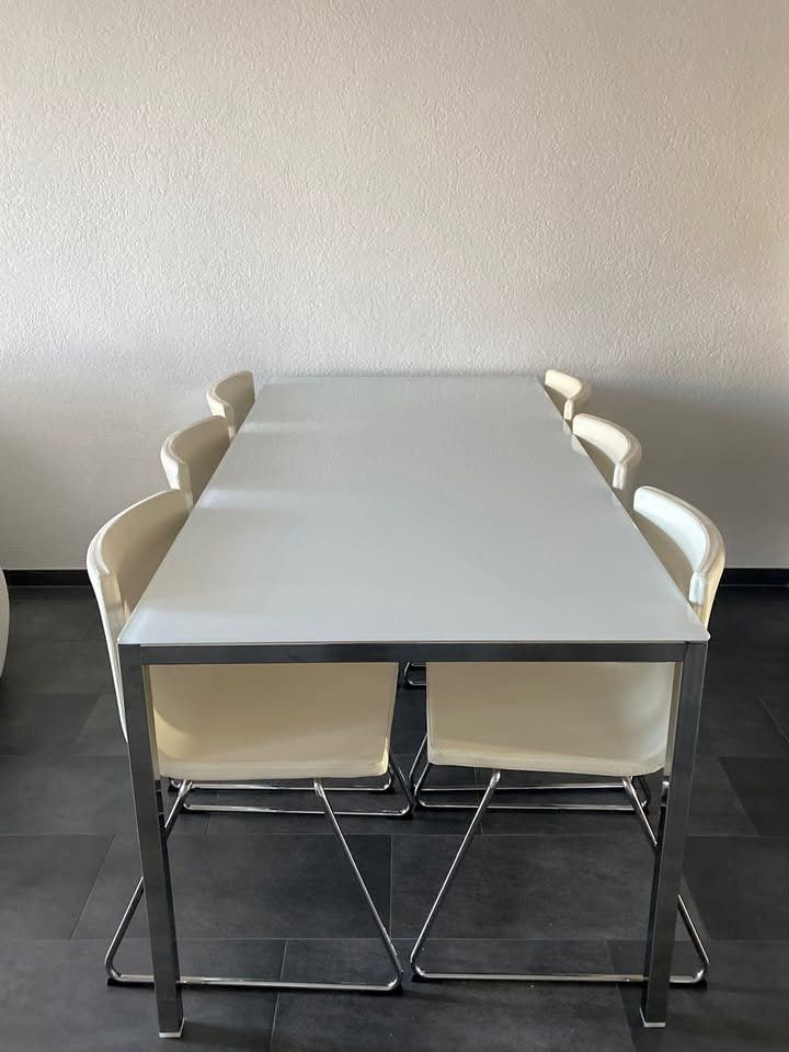 Ikea Set di tavolo e panche: Table à manger et 6 chaises – Usato da Romont FR venduto da Thoma_bdn