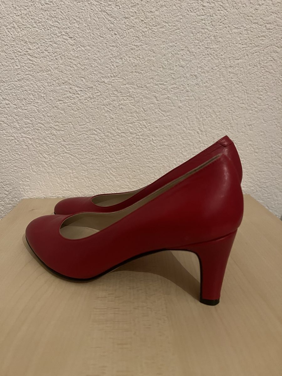 Scarpe da donna: Escarpins rouges, T 36.5 – Usato da St-Pierre-Clages venduto da ste_xk6p 2